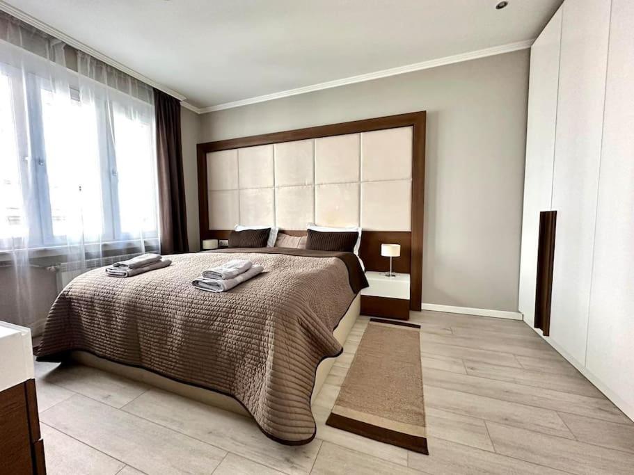 Mila Center Deluxe Apartment *