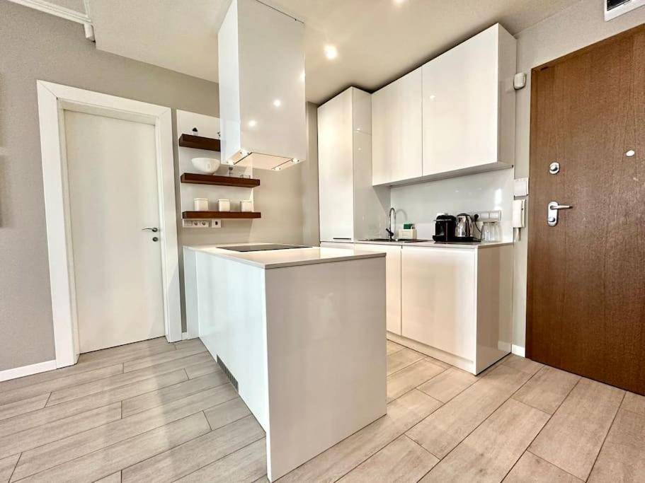 Mila Center Deluxe *